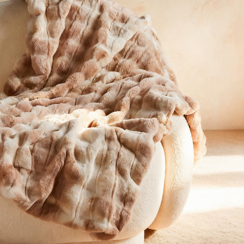 Luxurious Faux Rabbit Fur Bubble Throw Blanket 50"x60" Gift Packaging