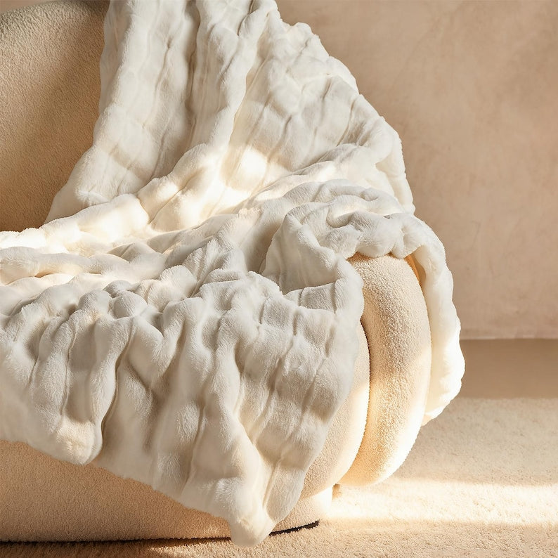 Luxurious Faux Rabbit Fur Bubble Throw Blanket 50"x60" Gift Packaging