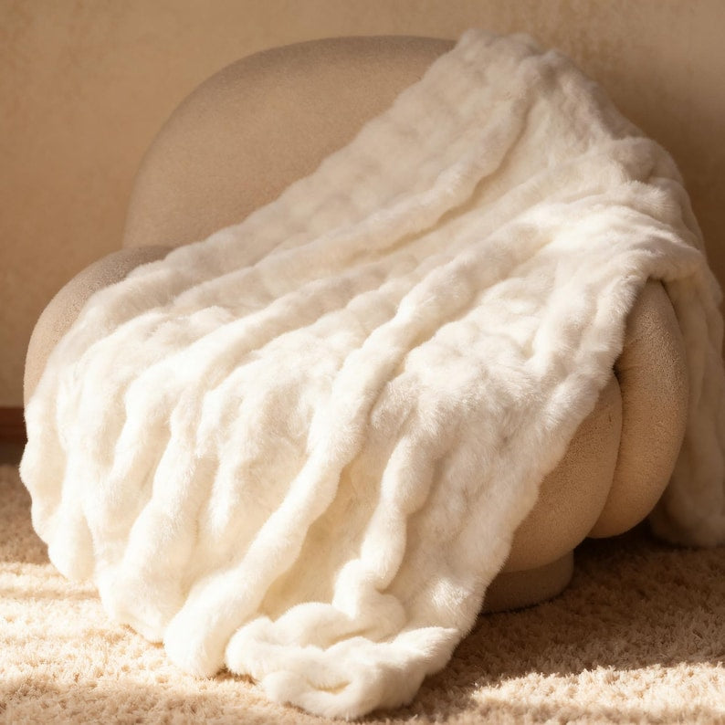 Luxurious Faux Rabbit Fur Bubble Throw Blanket 60"x70" Gift Packaging