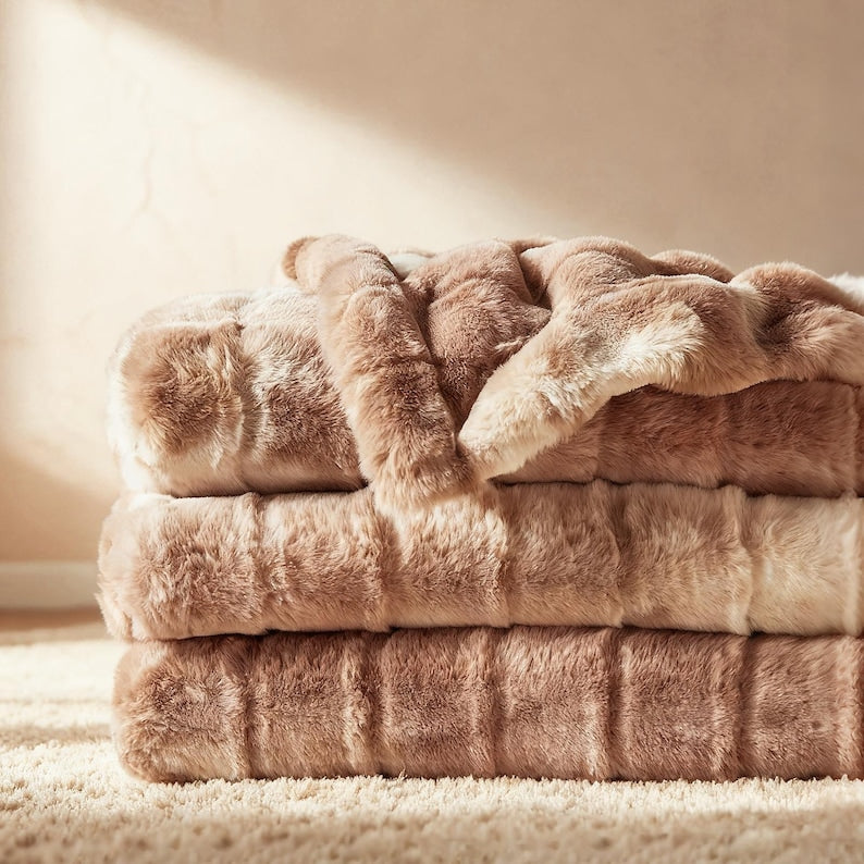 Luxurious Faux Rabbit Fur Bubble Throw Blanket 50"x60" Gift Packaging
