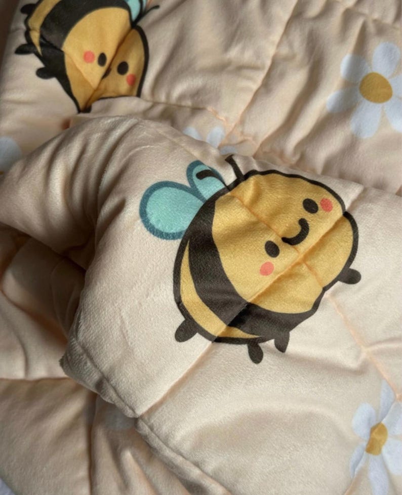 Ultra Plush Bee Print Weighted Blanket | Calming Anxiety Blanket | Deep Pressure | Zzzoodles